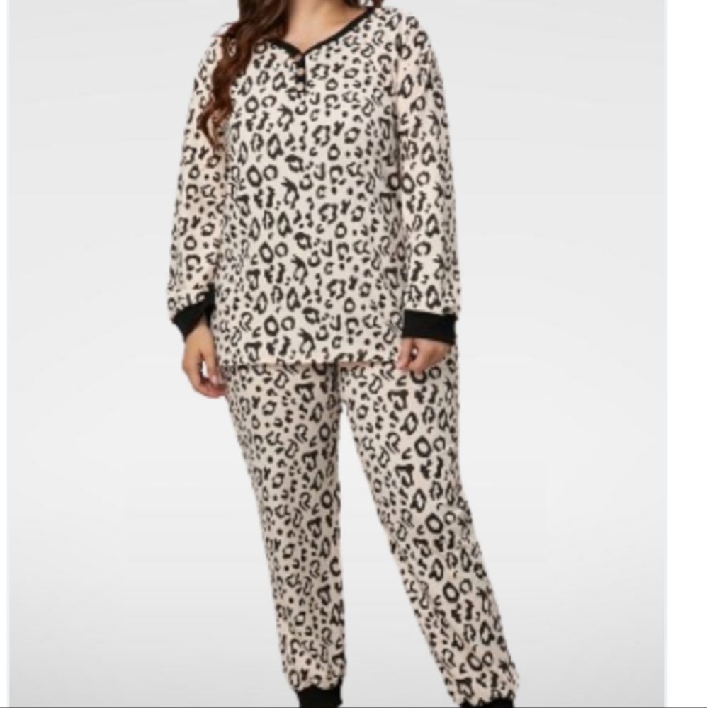 Victoria's Secret Fireside Thermal Long Jane PJ Set Animal Print Size XL